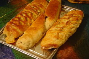 Pão de Azeitona com Lingüiça e Pão de Rúcula com Parmesão
